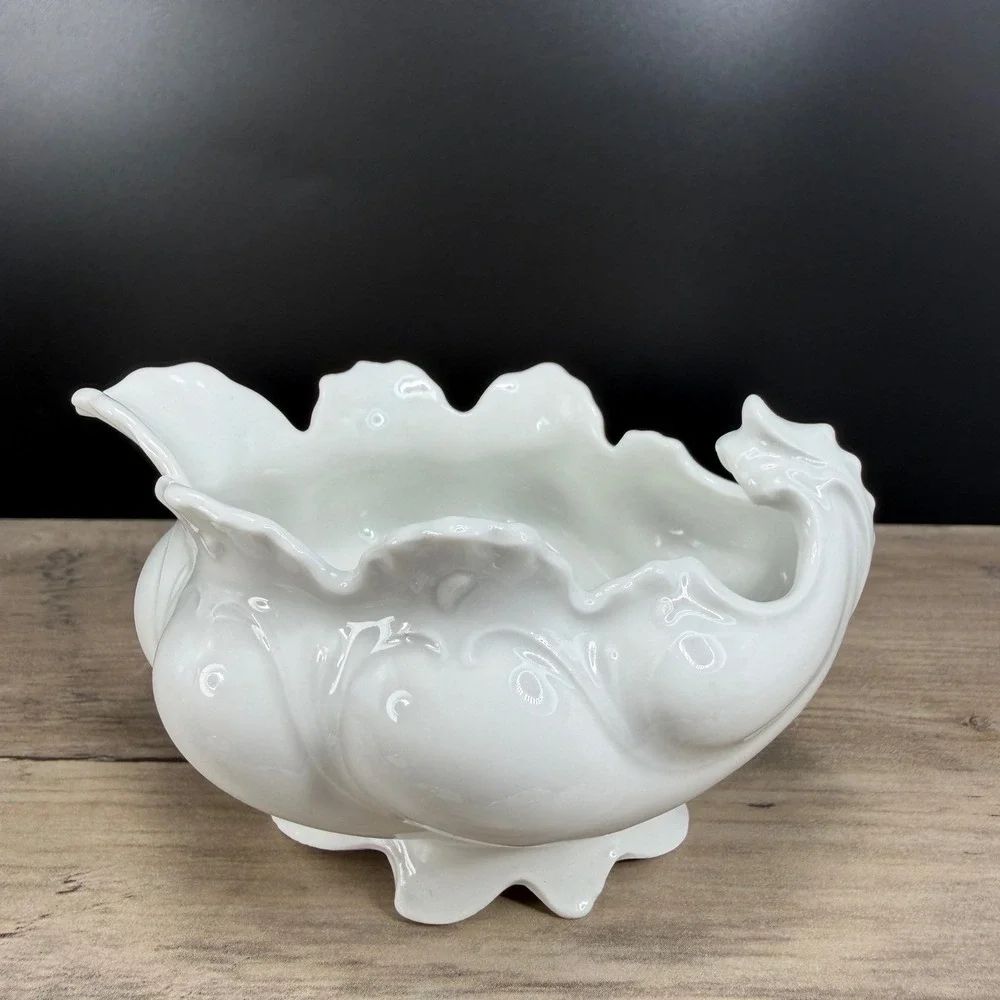 MZ Austria White Porcelain Footed Sugar Bowl‎ Scalloped Ruffled Shell Dish VTG
